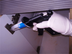 Controle de Baratas com aplicação de gel